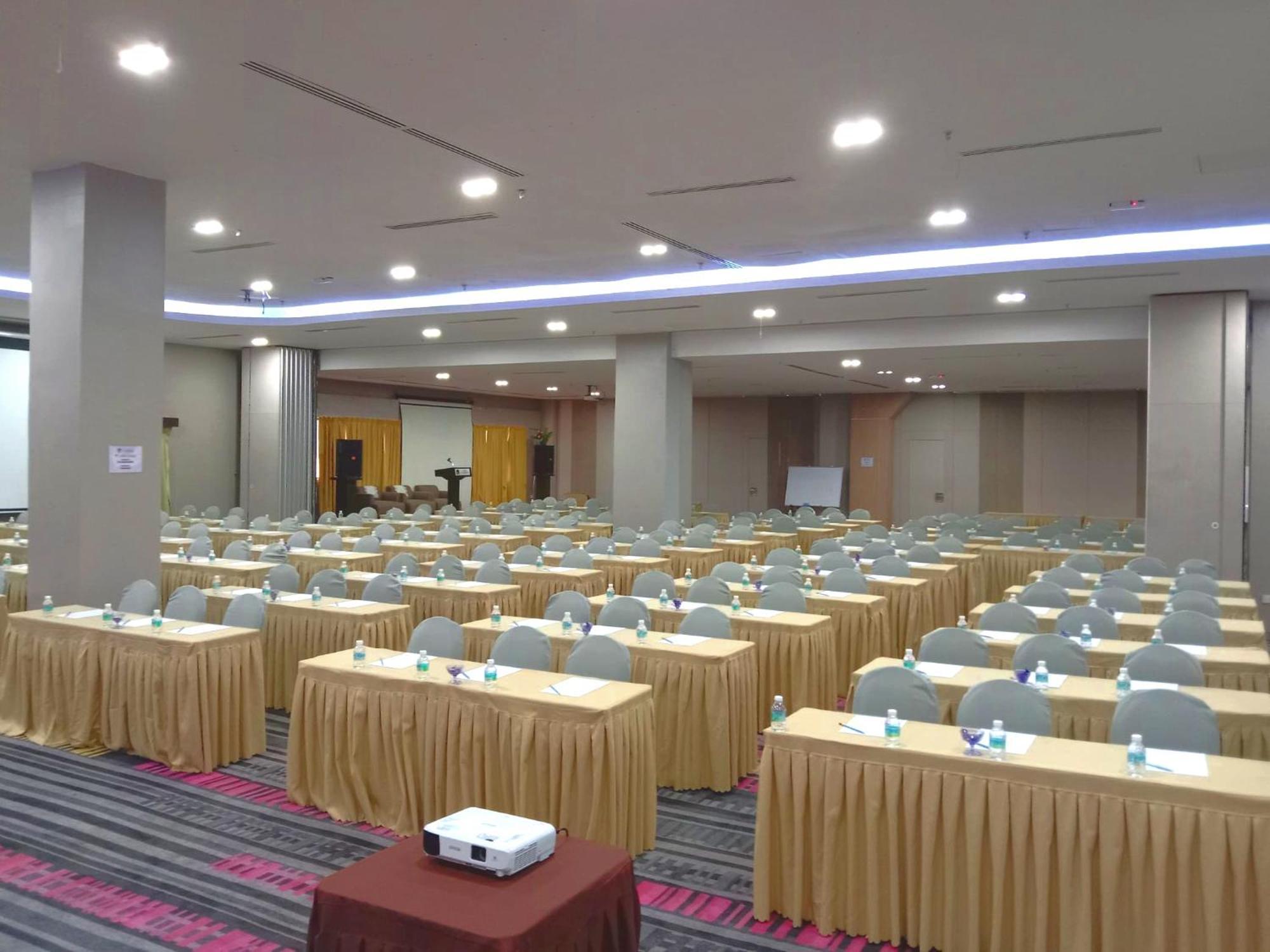 Hotel Langkasuka Express Kuah Zewnętrze zdjęcie